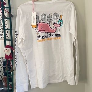 Vineyard Vines graphic tee